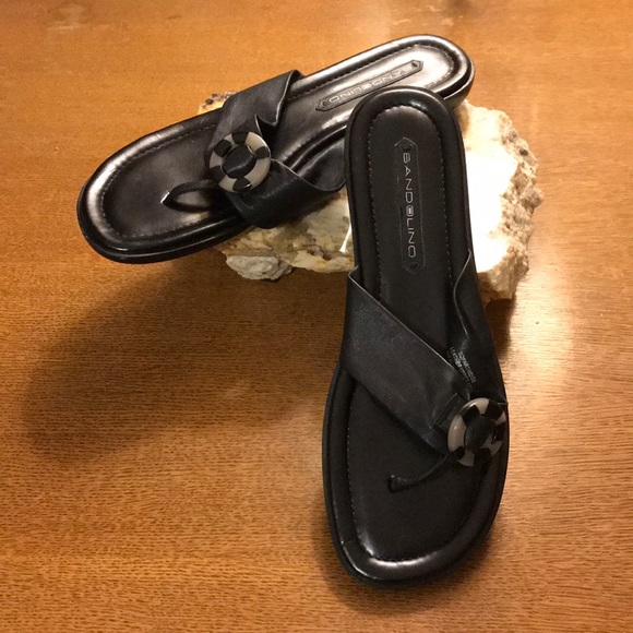 Bandolino Black Sandals - Picture 1 of 3